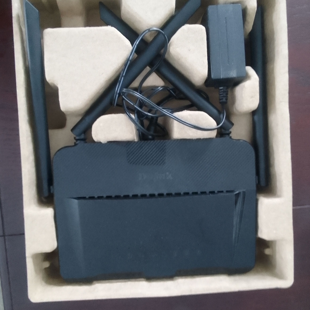 D-Link AC1200 Dual Band Router - Black - Picture 5 of 5